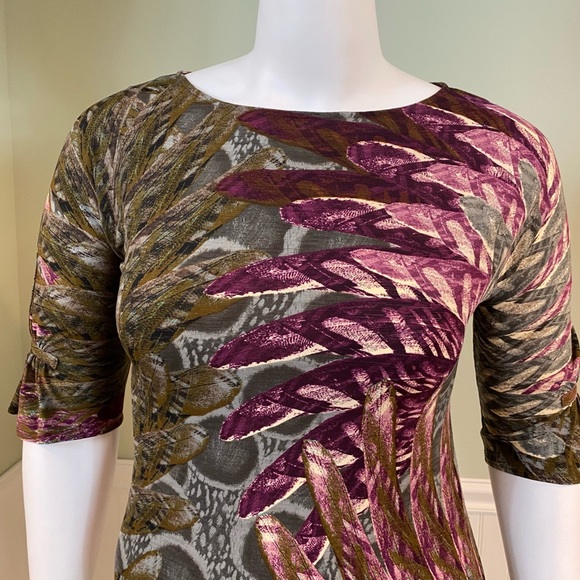Adrianna Papell Knit Jersey Feather Print Dress - Picture 2 of 13